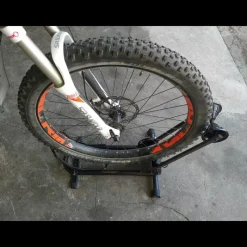 support de roue vélo électrique pour soute Accessoire Extérieur·Aménagement Soute & Coffre|Porte Vélos·Accessoires Porte-Vélos