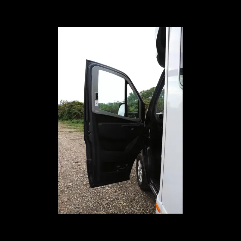 Remi Front IV | Sprinter III*Remis