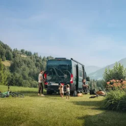 Lightboard Van | VeloTrack*Thule New